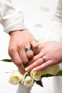 customer-titanium-rings-wedding-photo-1