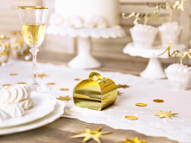 www.OltárElőtt.hu • Esküvői dekoráció bérlés és party kellékek webáruház