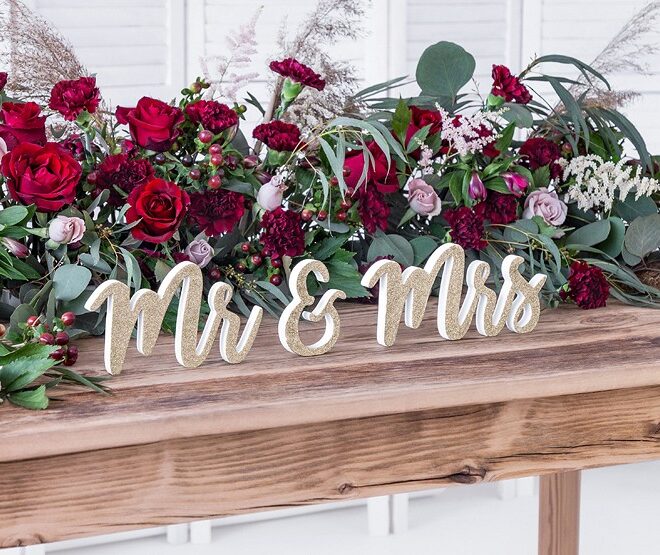 Asztalra helyezhető Mr & Mrs glitteres felirat
