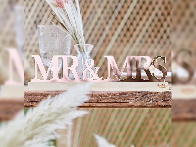 Asztalra helyezhető Mr & Mrs rose-gold felirat