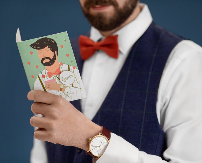 Kitűző legénybúcsúra – Groom felirattal kísérő kártyával