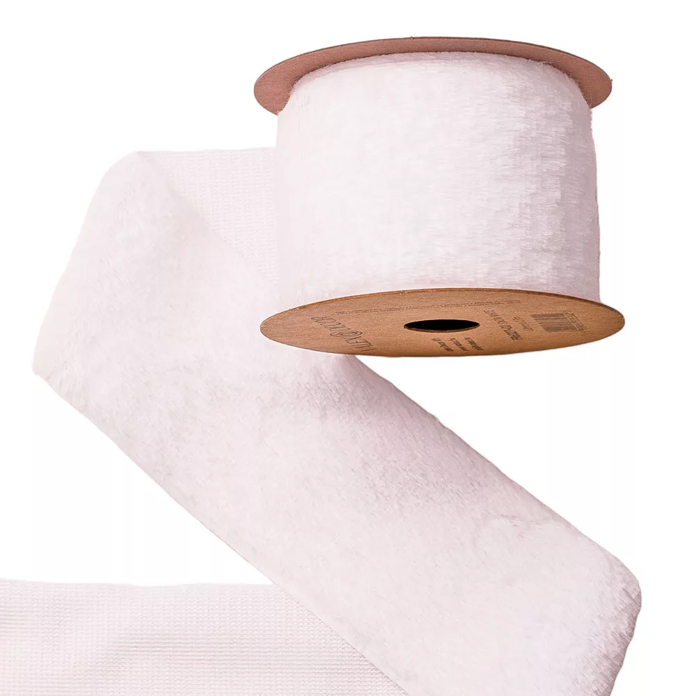 Szőrme szalag fehér színben 63mm x 2,75m Szőrme szalag fehér színben 63mm x 2,75m