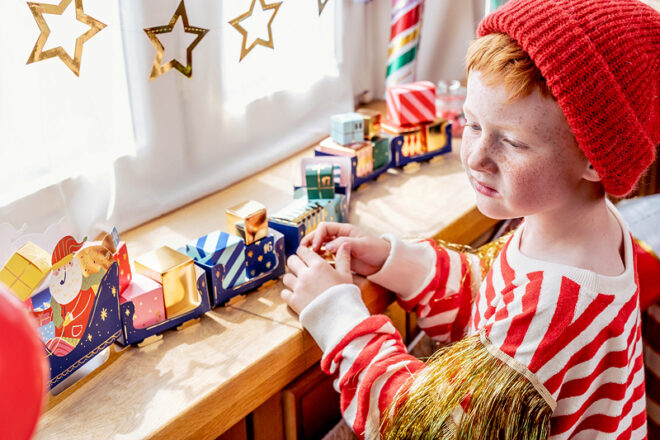 Adventi naptár Mikulás szánkó formában.